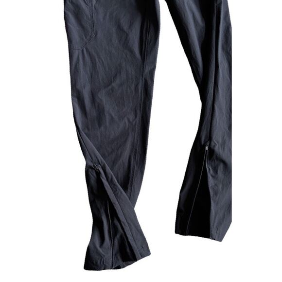 Patagonia Hiking Pants Nylon Size 8 Pockets Black STY55650FA22 Gorpcore Zip Leg - Picture 4 of 14